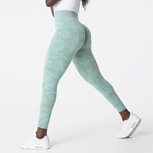 NVGTN Camo Seamless Leggings in Jade Green